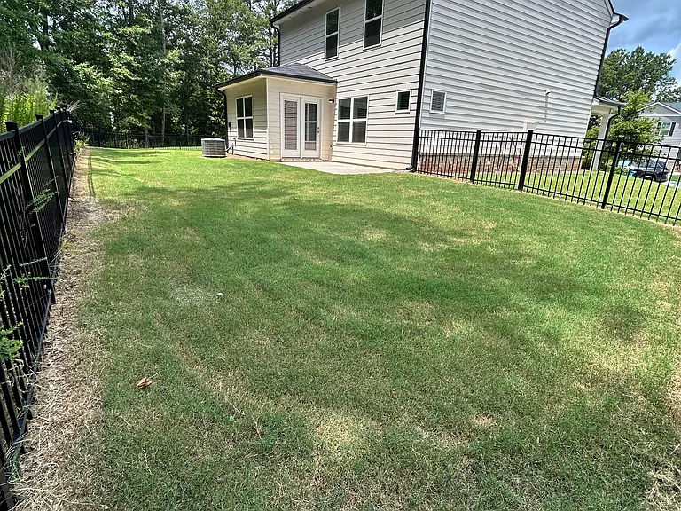 284 Coastal Dr — Photo 2