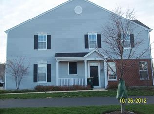 101 Springbrook Trl S, Oswego, IL 60543