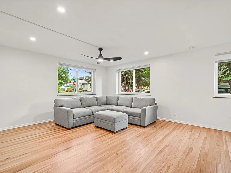525 N Jackson St #103 — Photo 5