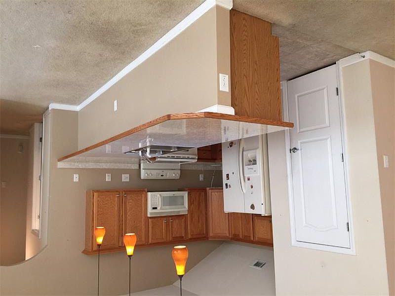 2nd image of 146 Countryside Ct