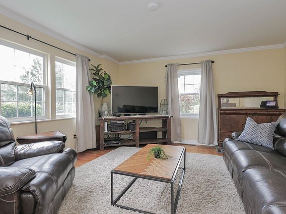 5th image of 801 Oakhurst Ave