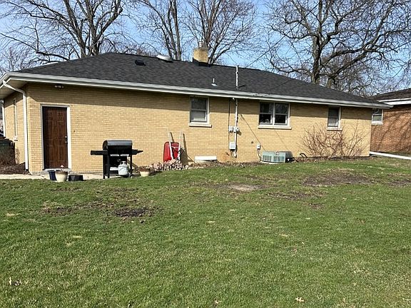 2nd image of 614 Country Ln