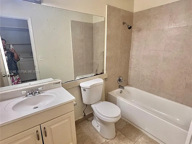 12271 SW 205th St — Photo 10