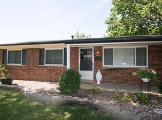 2020 Yaqui Dr, Florissant, MO 63031