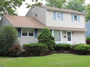 32 Hackberry Pl, Clifton, NJ 07013