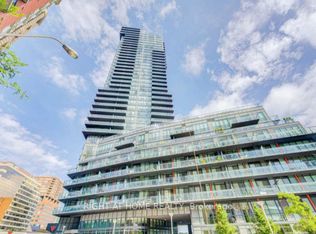 825 Church St #3209, Toronto, ON M4W 3Z4