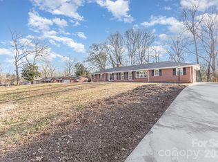 1210 Brookwood Dr, Shelby, NC 28150