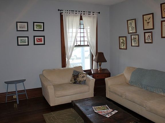 3rd image of 158 Forest Ave