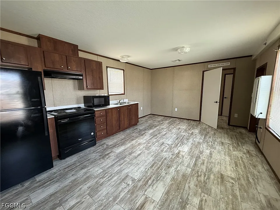 12120 Cactus Dr