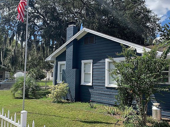 4th image of 6707 N Navin Ave