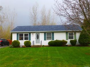 6187 Prospect St, Newfane, NY 14108