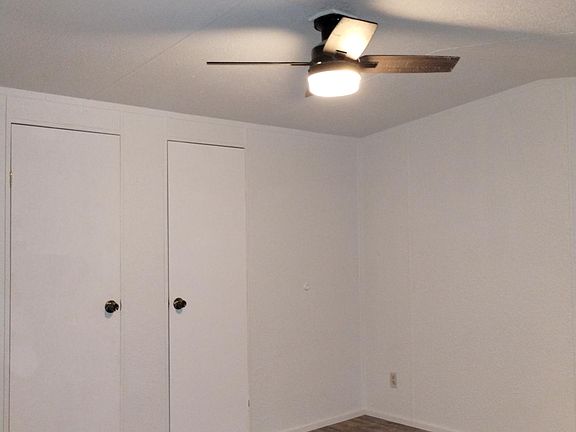 4th image of 209 S Avenue B #1