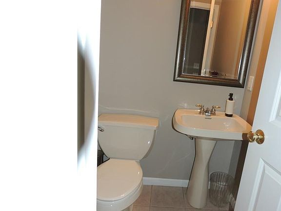 4th image of 2718 Wyndgate Ct #2718