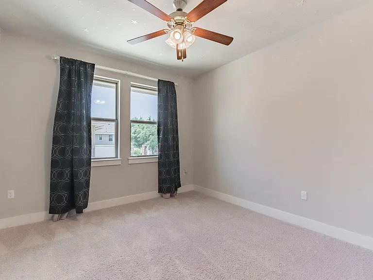 13800 Lyndhurst St #221 — Photo 32