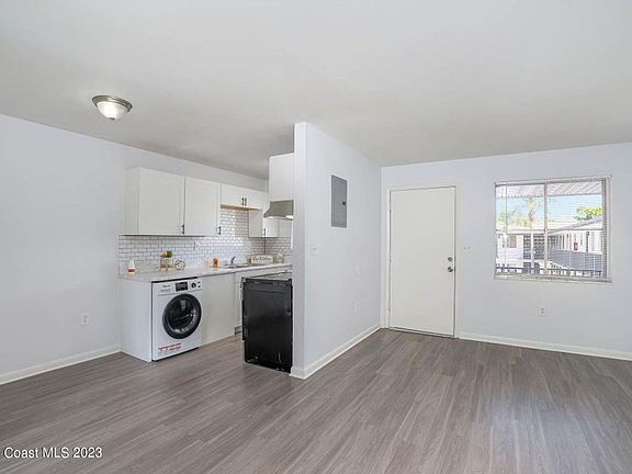 4th image of 115 W Seminole Ave #107