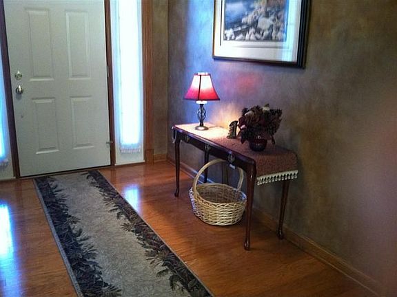5th image of 862 Bolton Abbey Ln