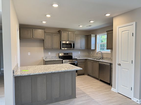 3rd image of 104 Sandyside Ct Lot 13