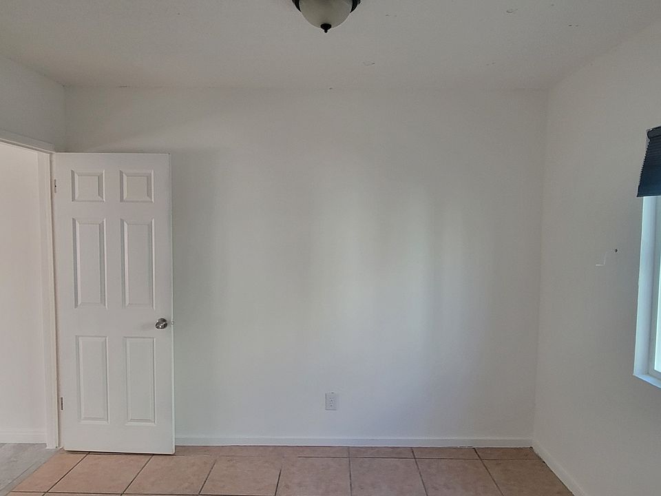 2nd image of 512 S Eastmont Ave #3