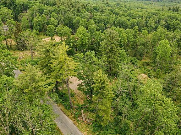 4th image of 179 Chapin Rd