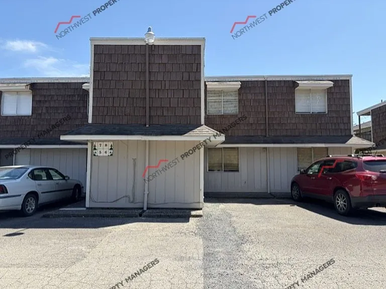 1101 Woodland Ave — Photo 2