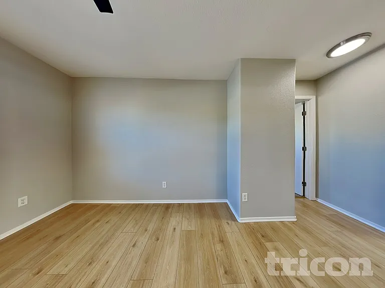 9696 Canyon Meadows Dr — Photo 16
