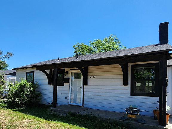2nd image of 2217 31st St #A
