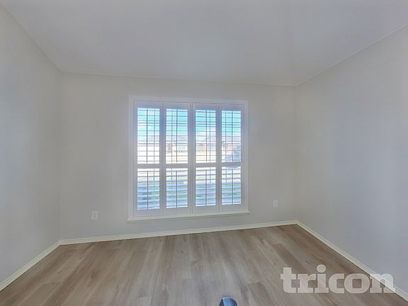 2nd image of 4703 Topaz Ln