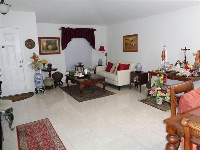 2nd image of 2251 Meadow Oak Cir
