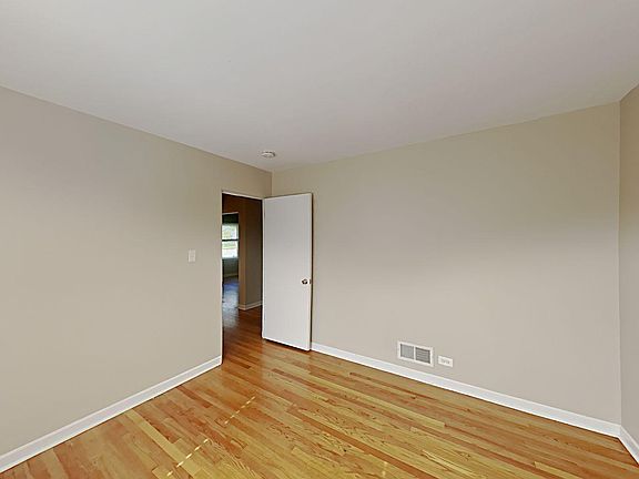 5th image of 302 N Cornell Ave