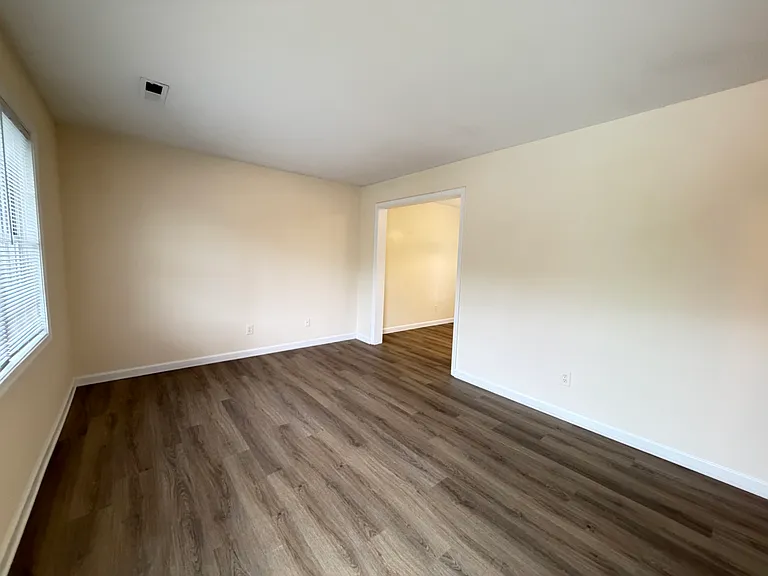 111 McConville Rd #B — Photo 3