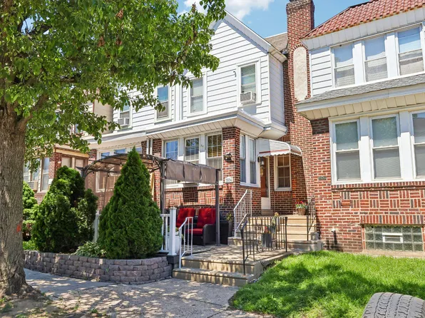 5934 Reach St, Philadelphia, PA 19120
