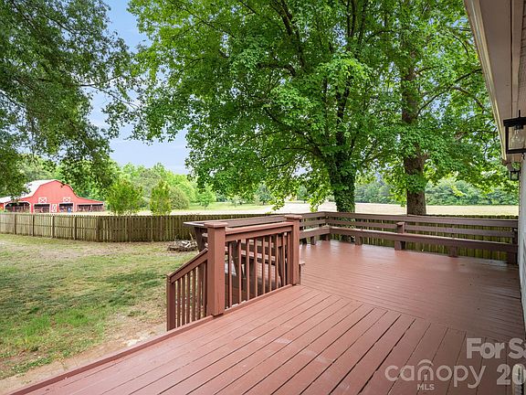 31st image of 681 Tower Rd