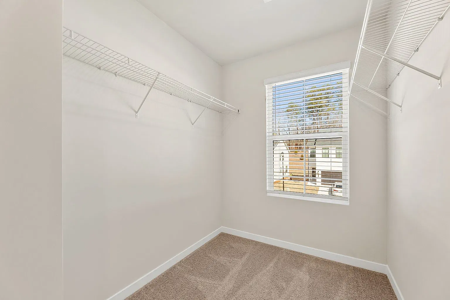 3 bed, 1842 sqft, $2,200 — Photo 4