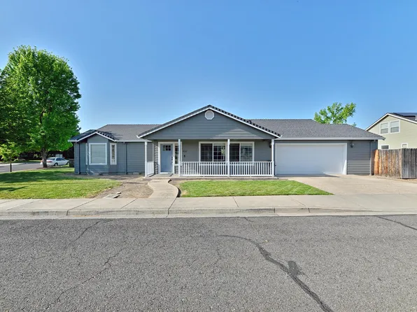 850 Mendolia Way, Central Pt, OR 97502