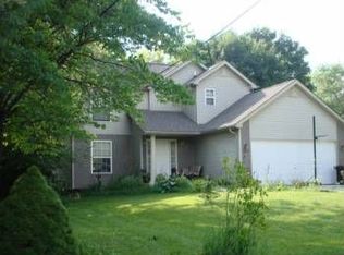 3212 Eastwood Dr, Rochester Hills, MI 48309