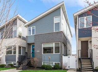 2905 S Hillock Ave, Chicago, IL 60608