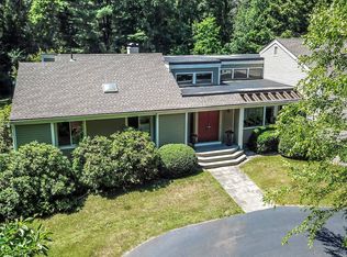 260 Old Farms Rd, Simsbury, CT 06070