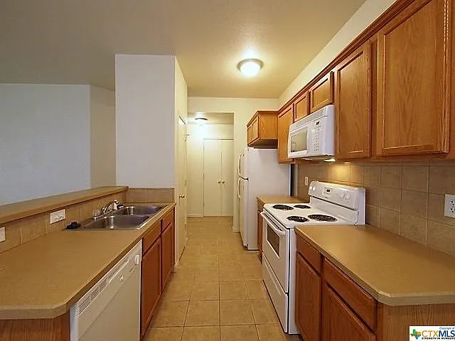4206 Elms Run Cir #B — Photo 5