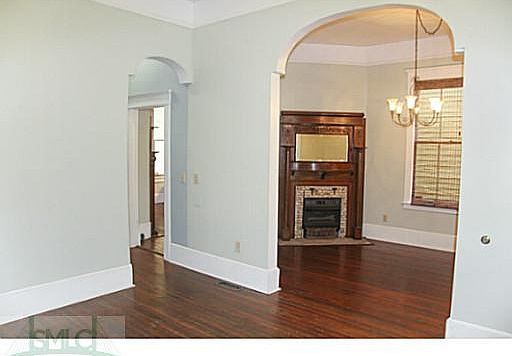 5th image of 510 E Duffy St