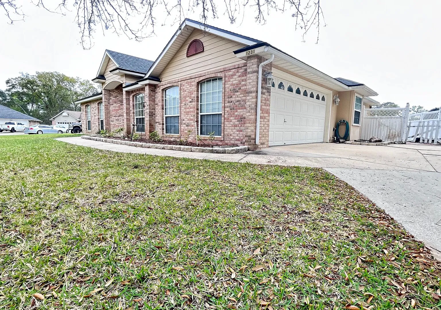 Waterfront 4/2 off Kernan Blvd! Apply Today! — Photo 3