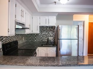 678 Savin Ave APT 2C, West Haven, CT 06516