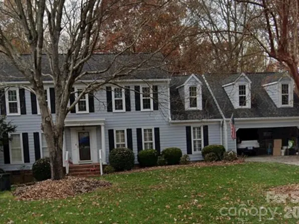 5721 Trimmings Ct, Charlotte, NC 28226