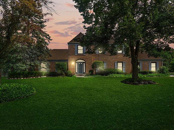 2nd image of 1875 Wedgewood Ct