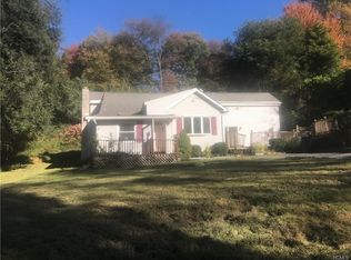 111 Deer Ln, Mahopac, NY 10541
