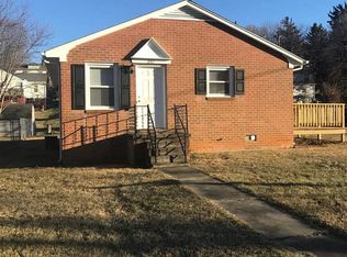 201 Park Blvd, Staunton, VA 24401