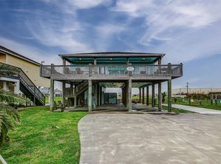 935 Westview, Pt Bolivar, TX 77650