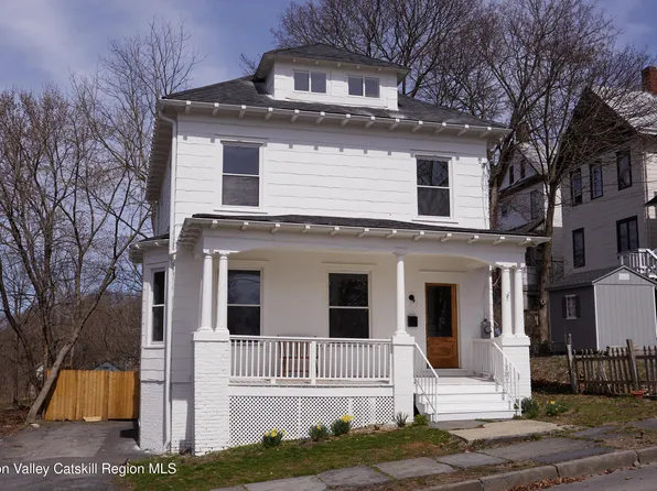 15 Summit Avenue, Catskill, NY 12414