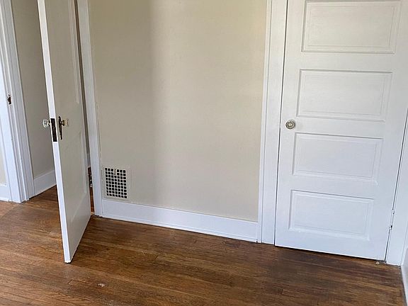 2nd image of 308 Nassau Ave