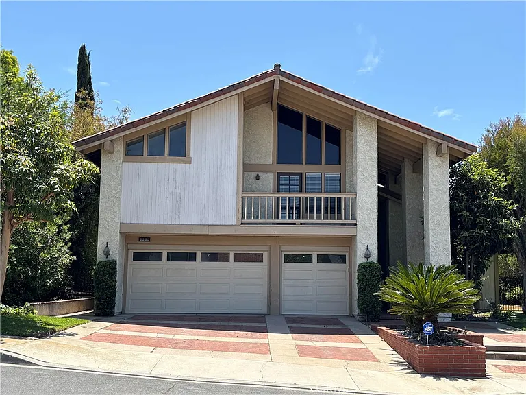2230 E Vista Mesa Way — Photo 1