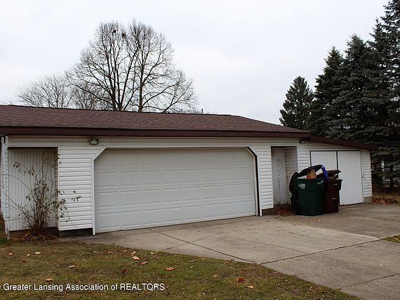 2nd image of 3639 Blue River Dr